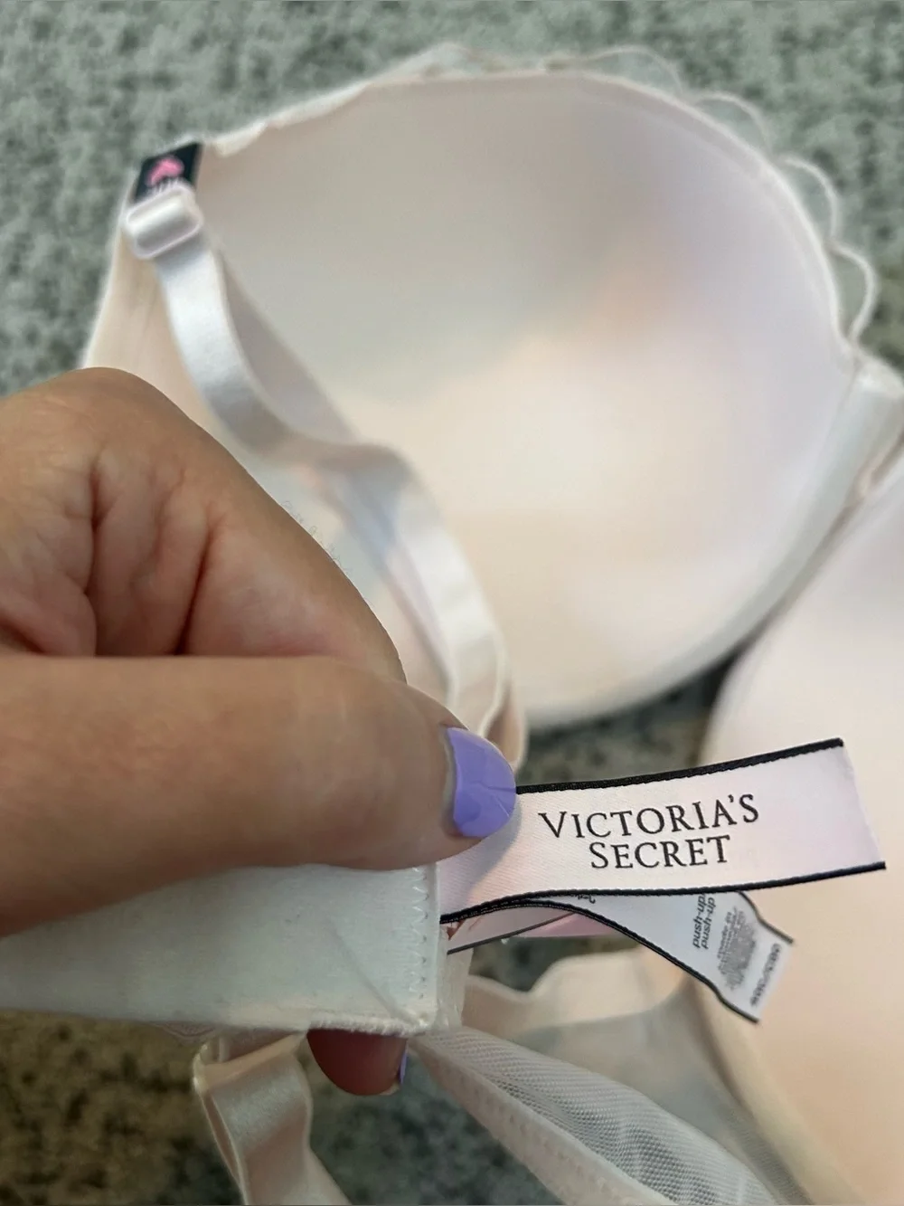 NWT Victoria’s Secret Pink Star Print Lace Under-Wire Push-Up Bra Size 40C